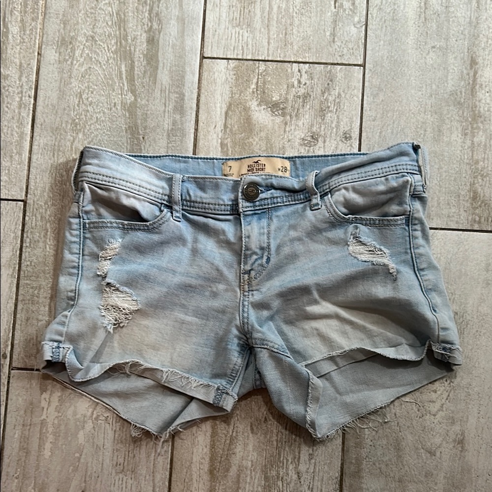 [Hollister] “Midi Short” Jean Shorts - Size 28